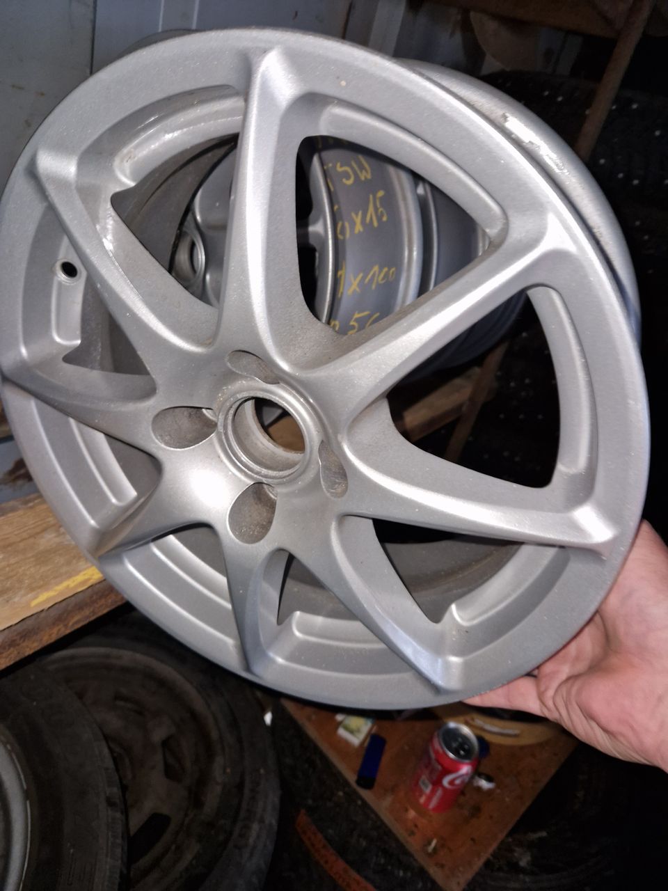 15" 4x100 alumiinivanteet