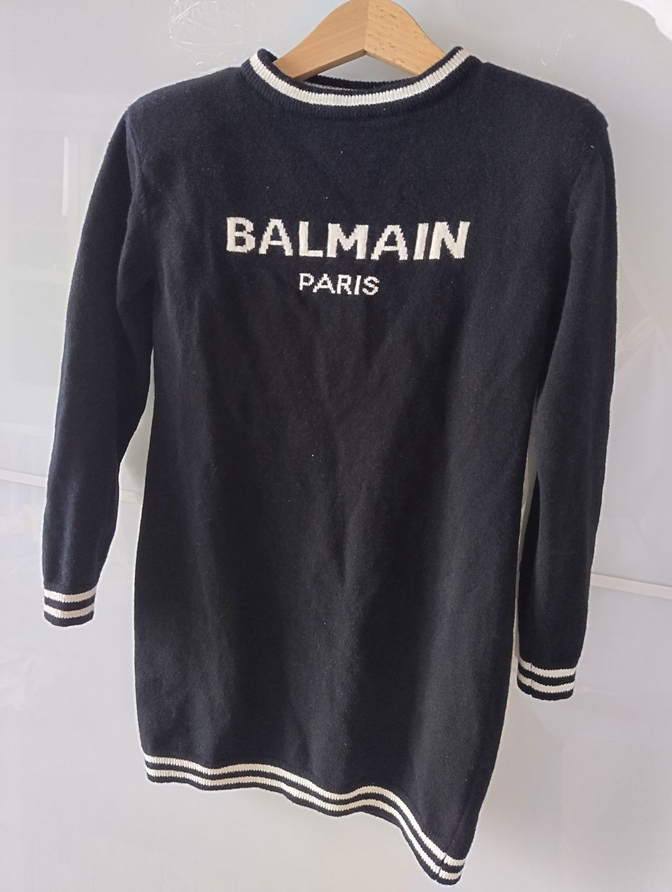 Balmain neulemekko, koko 116, ovh 440€