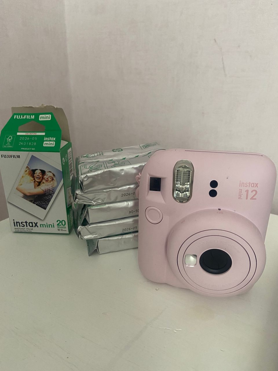 Polaroid instax mini 12 kamera & 5 pkt filmejä (100 kuvaa)