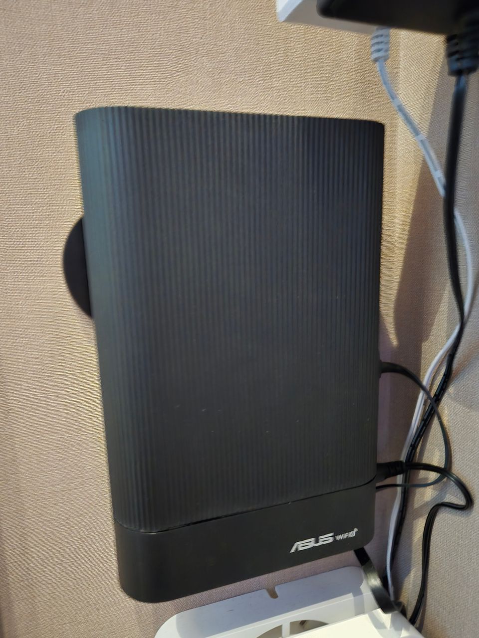 Asus AX-59U wifi6 reititin