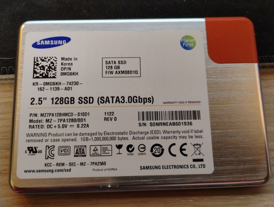 2.5" SATA SSD levyjä