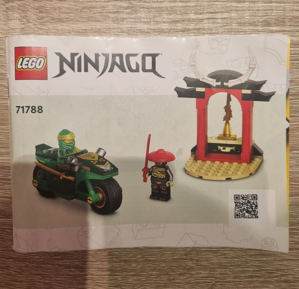 Lego Ninjago 71788 Lloydin ninjamoottoripyörä