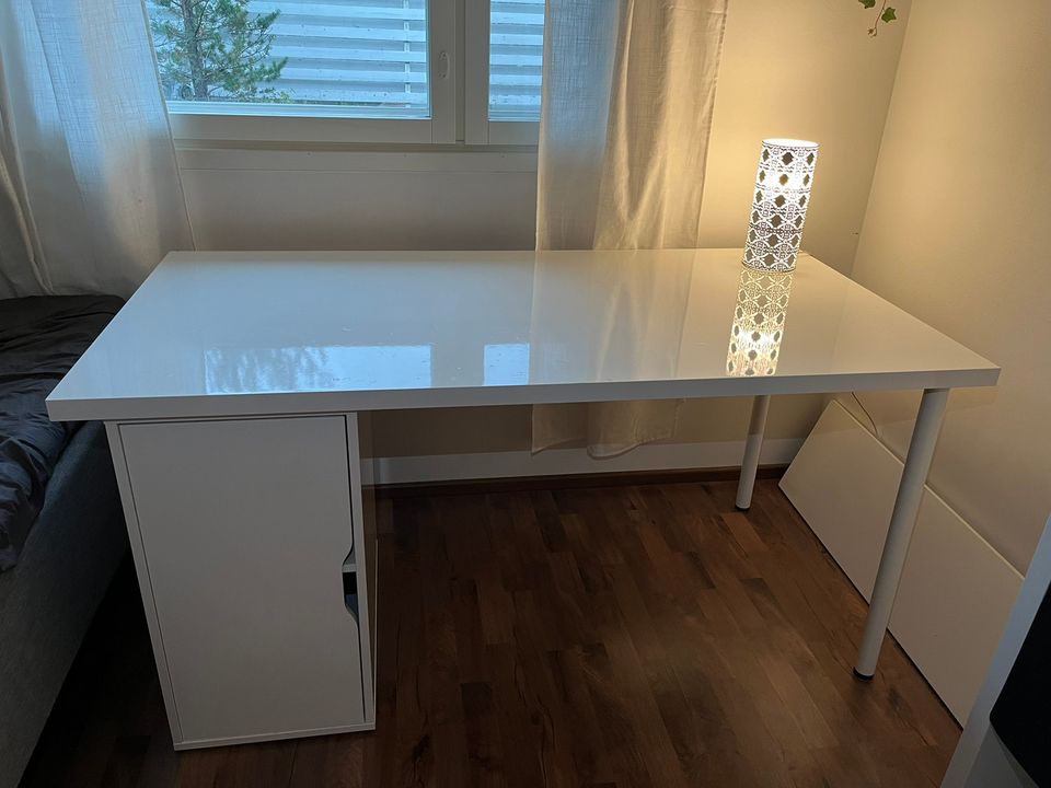 Ikea työpöytä