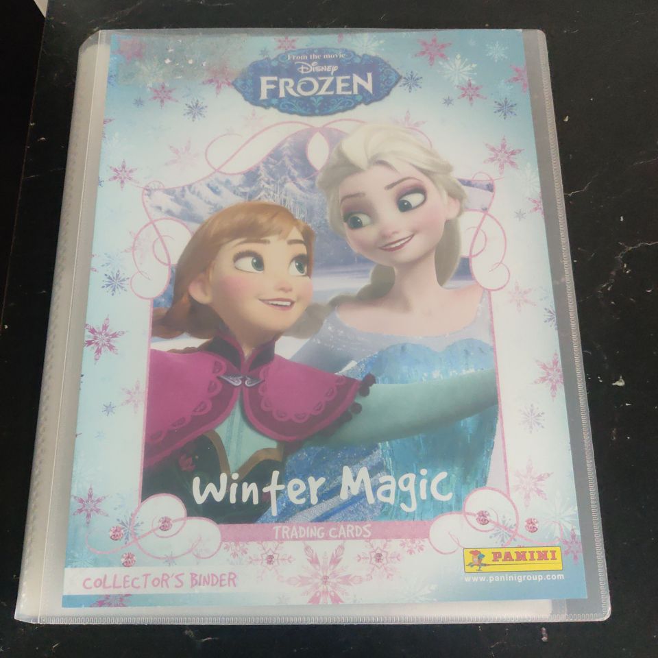 Disney Frozen keräilykorttikansio+kortit