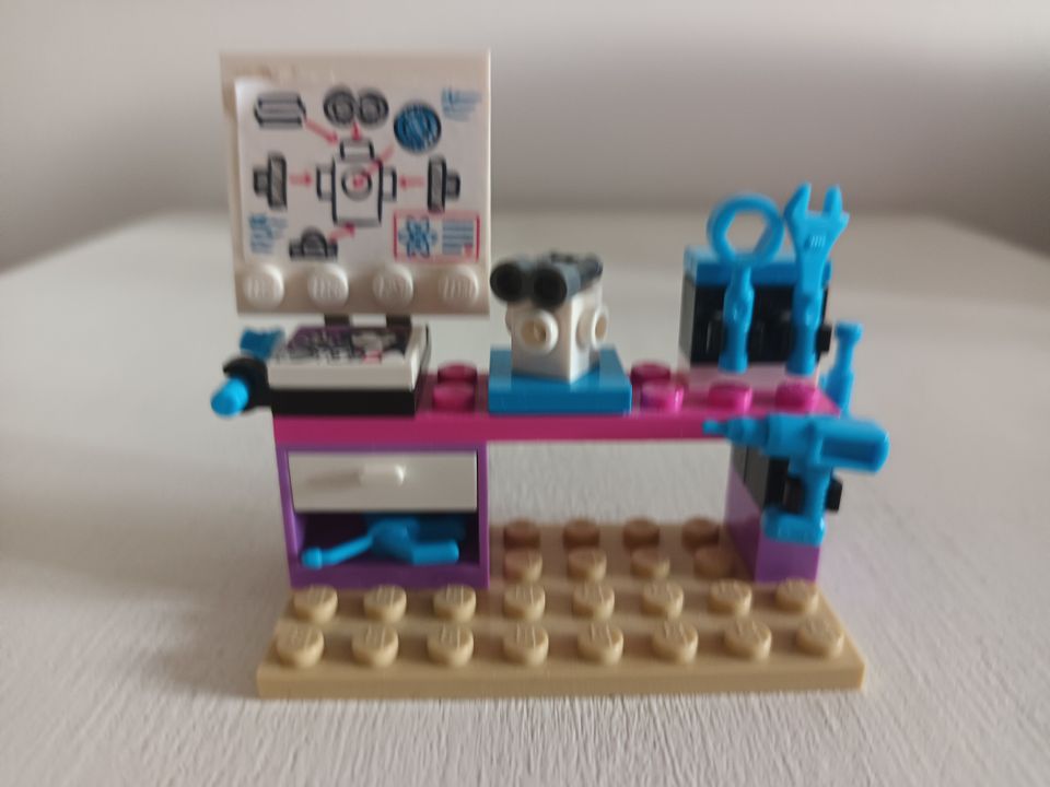 Lego Friends- Olivia's Creative Lab