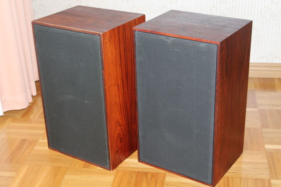 Salora Stereo 100 Suomi kaiuttimet 60-luku harvinaiset 46cm vintage kaijuttimet