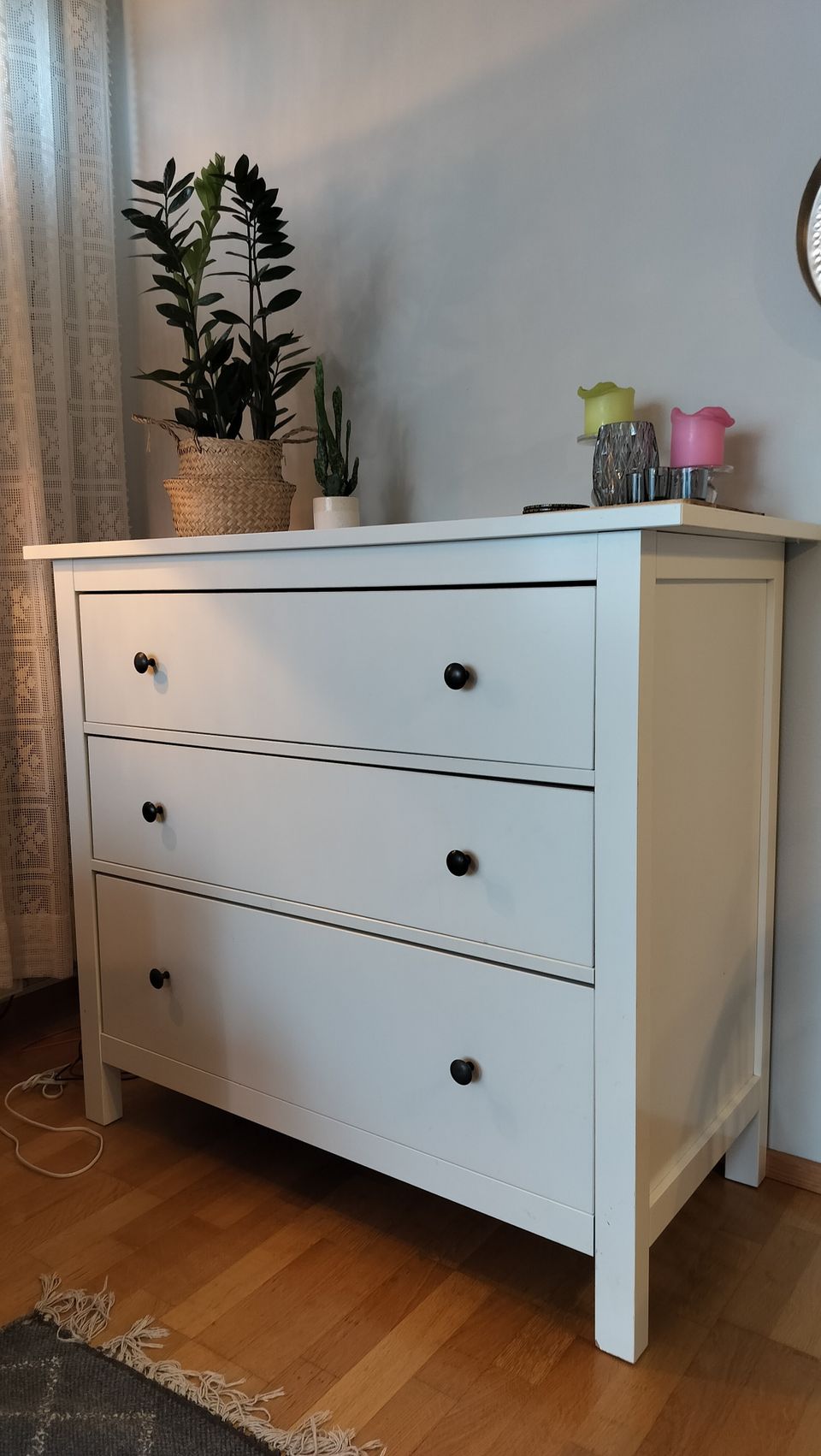 Hemnes lipasto