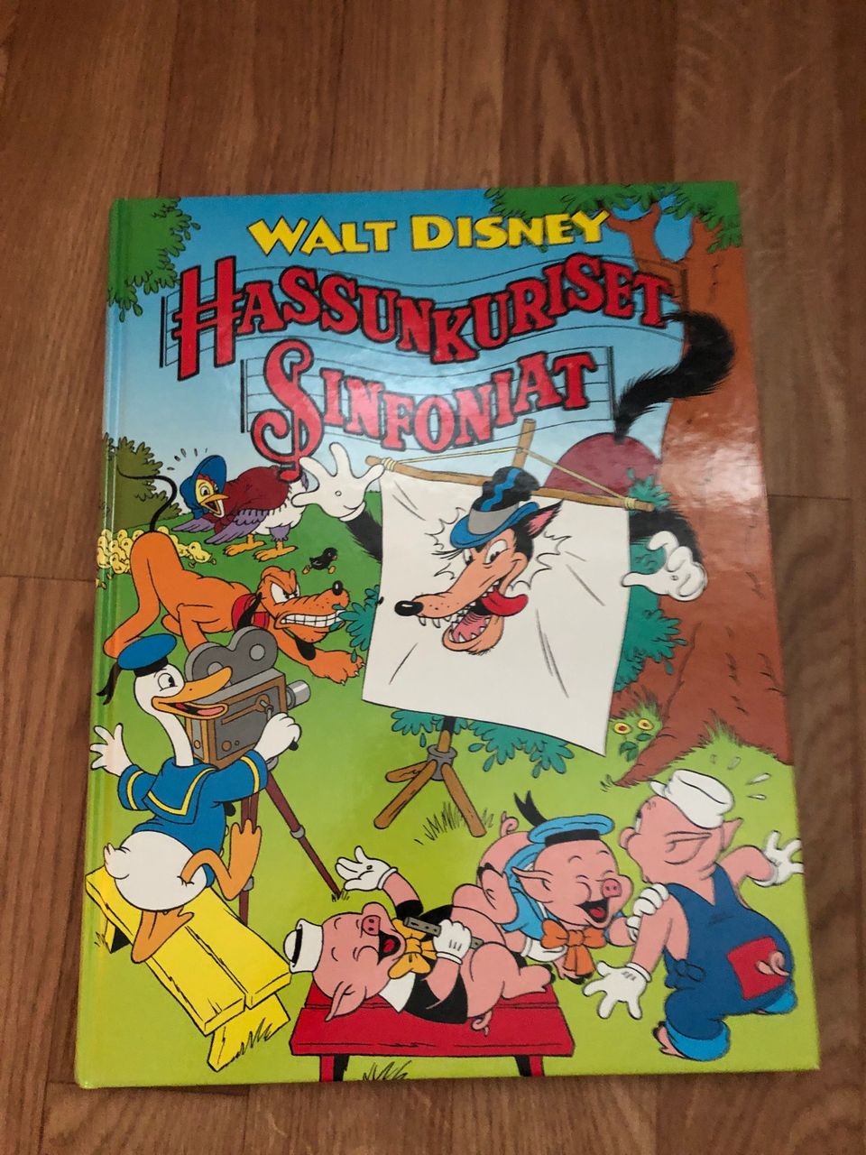 Walt Disney Hullunkuriset sinfoniat jättikirja