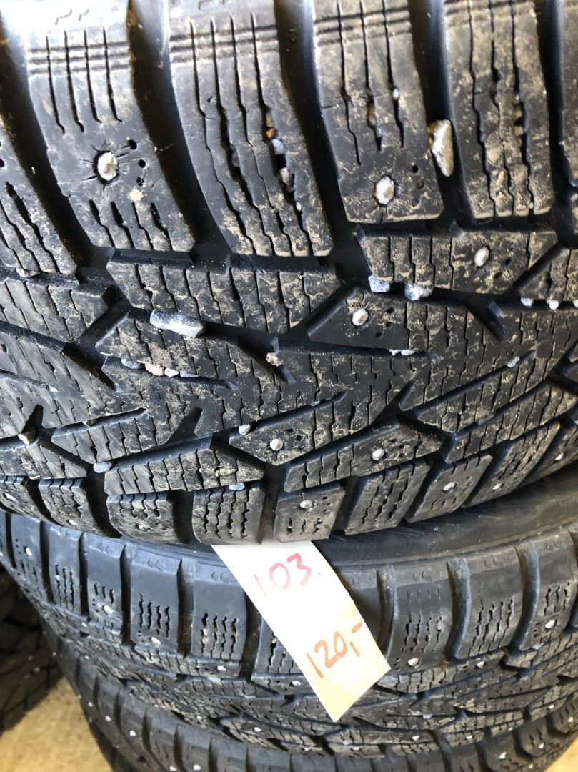 225/50 r 17 nastarenkaat 2 kpl