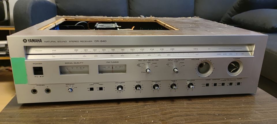 Yamaha CR-840 viritinvahvistin