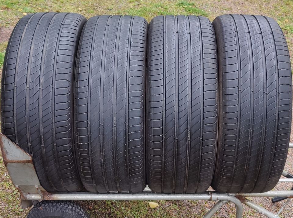 235/50R19 kesäkumit Michelin Primacy 4