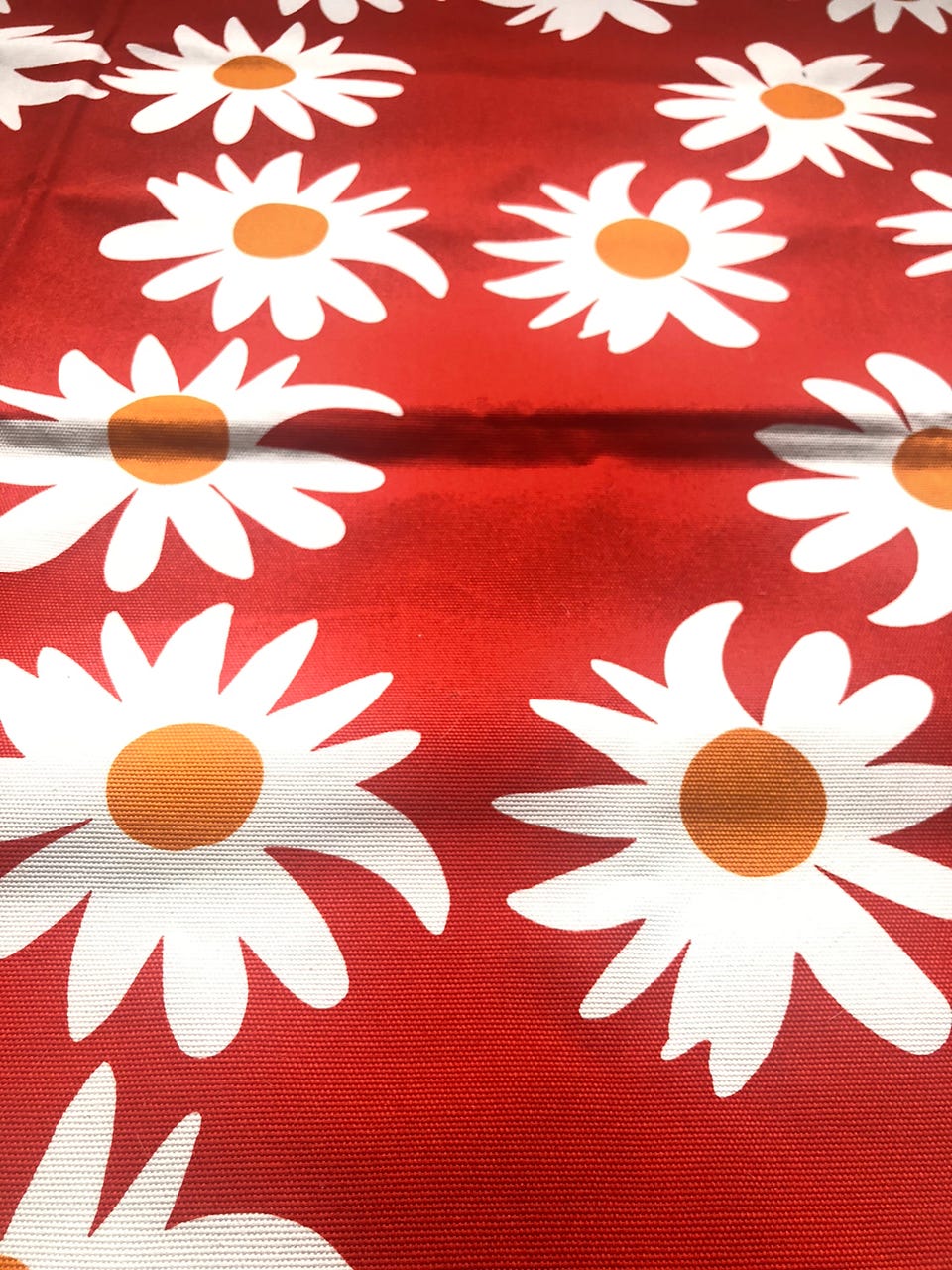 Marimekko ”RAKASTAA EI RAKASTA” | Tori