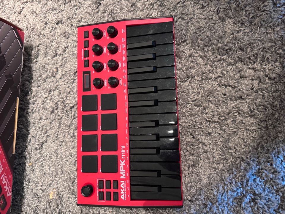 【値下げ交渉歓迎】AKAIMPKmini Special Edition RED 値下げ交渉歓迎】AKAIMPKmini Special Edition RED - メルカリ