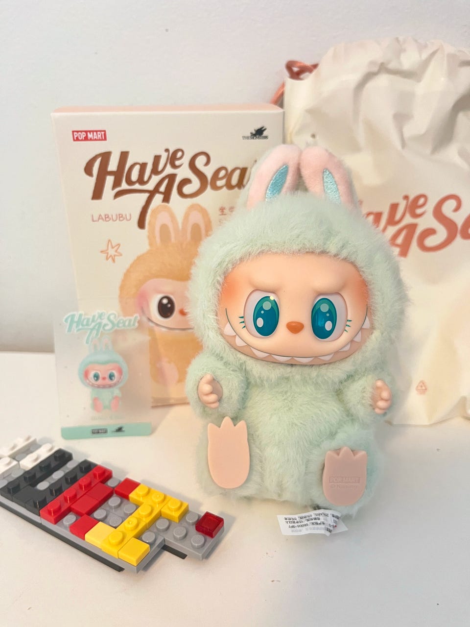 POP MART LABUBU Have A Seat キーホルダー QUQU Pop Mart Labubu The Monsters Have a Seat QUQU Vinyl Plush