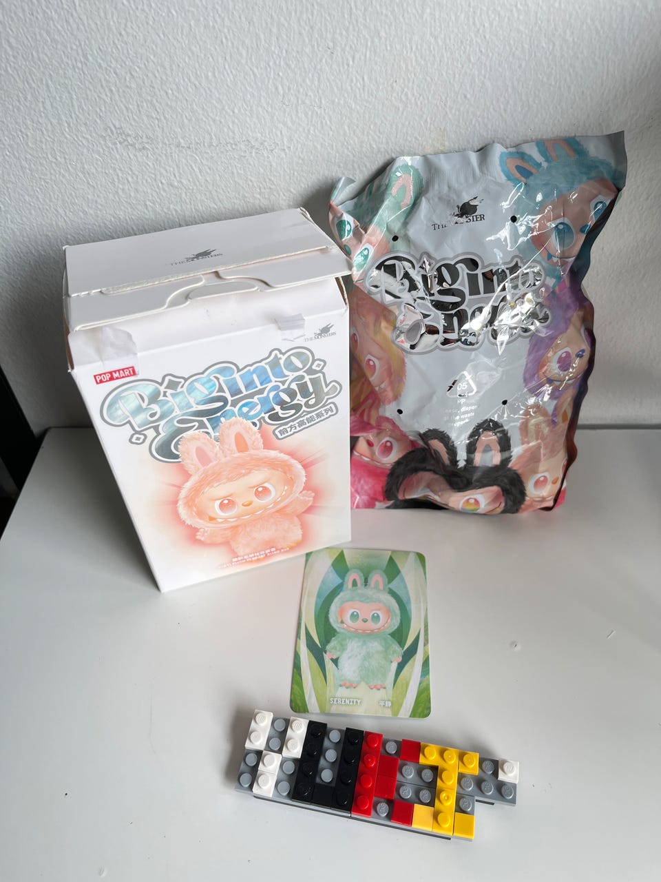 キーホルダー・アクリルキーホルダー Big into Energy labubu SERENITY 新品 LABUBU The big into Energy SERENITYのみ - メルカリ