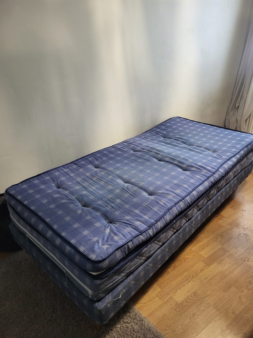 Jysk 90x200cm moottorisänky | Tori