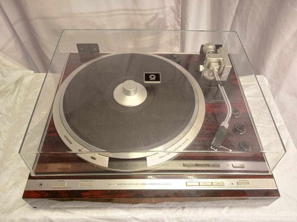 Victor QL-Y7(JVC) vinyylisoitin | Tori