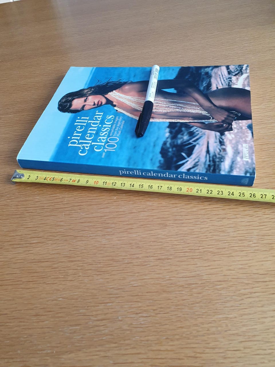 Pirelli calendar classics-kirja | Tori