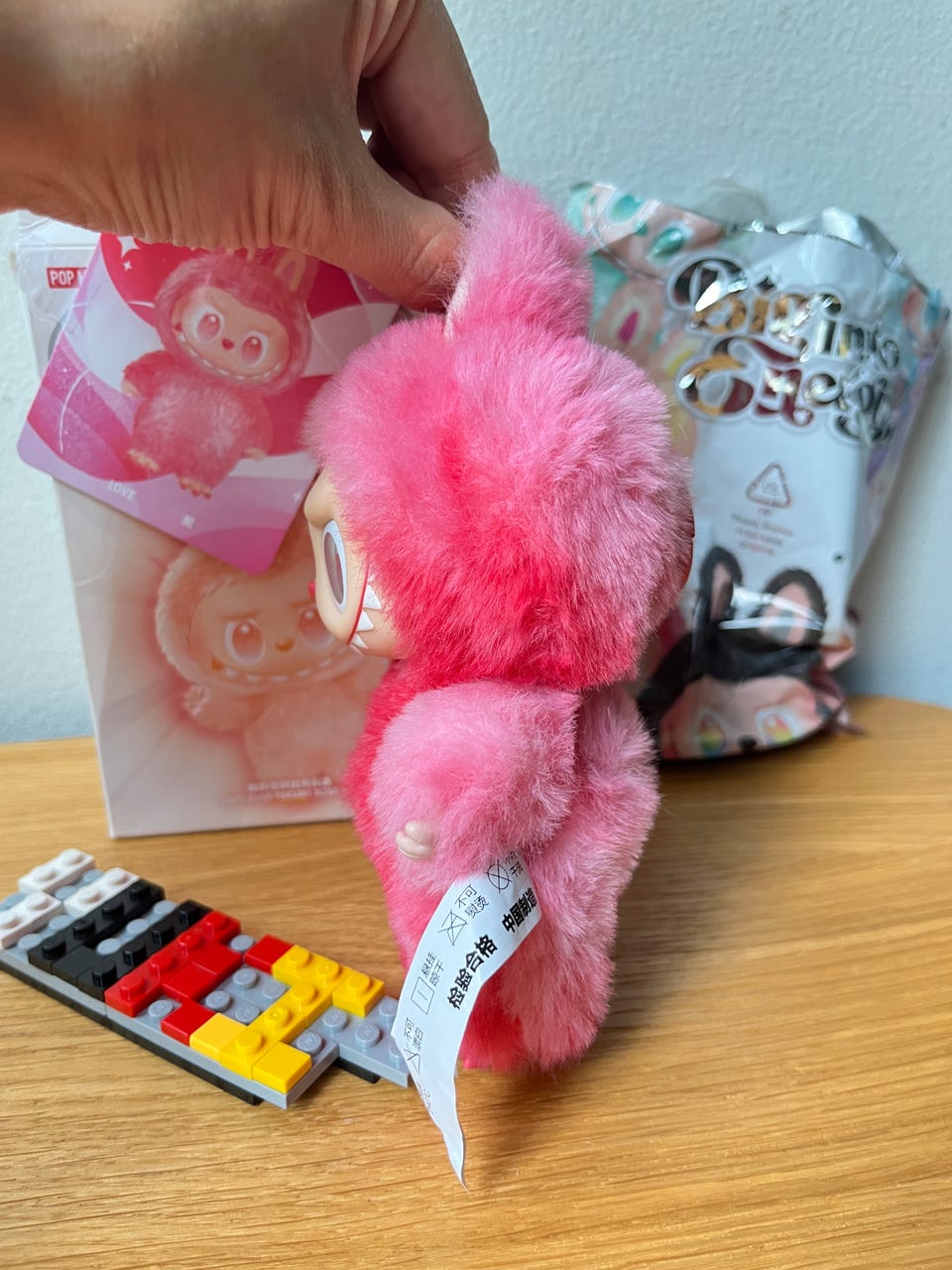 LABUBU Big into Energy ラブブ LOVE Labubu Big Into Energy Series : Love | Labubu Doll