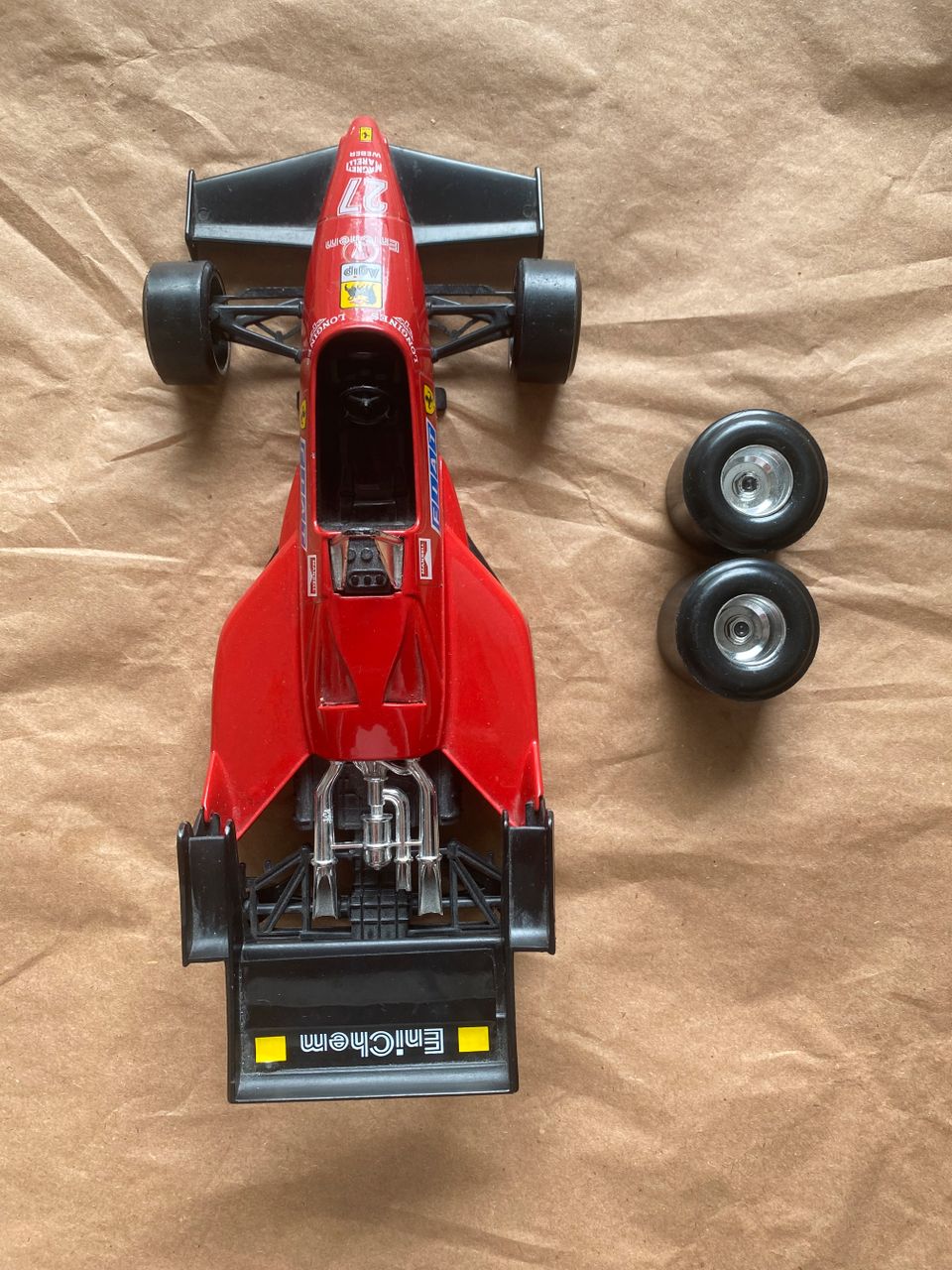 Bburago Ferrari 126 C4 Turbo 1/24(赤) BURAGO 6111 Scale 1/24 | FERRARI F1 126C4 N 27 SEASON 1984