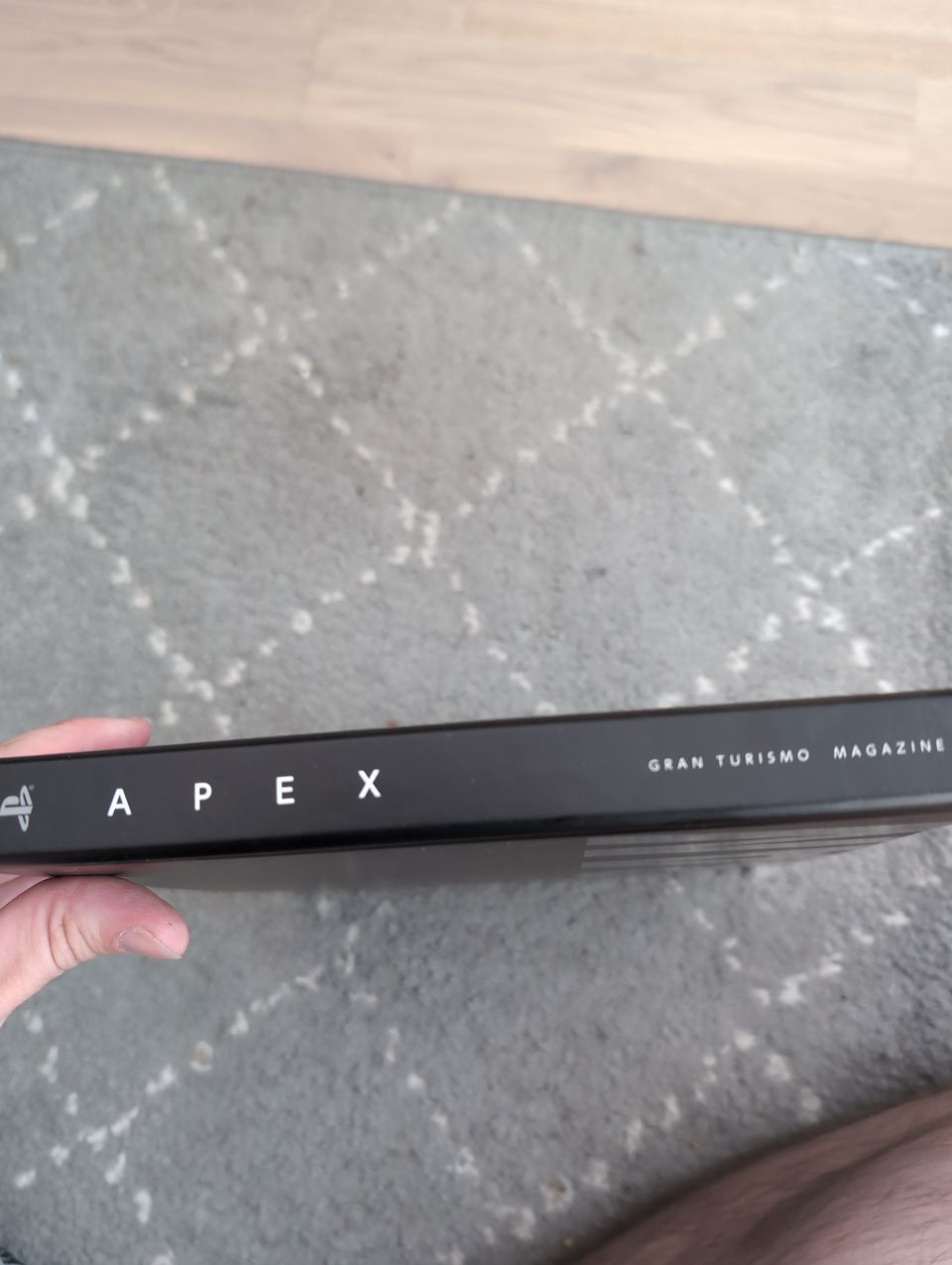 Gran Turismo Magazine 2017 - APEX | Tori