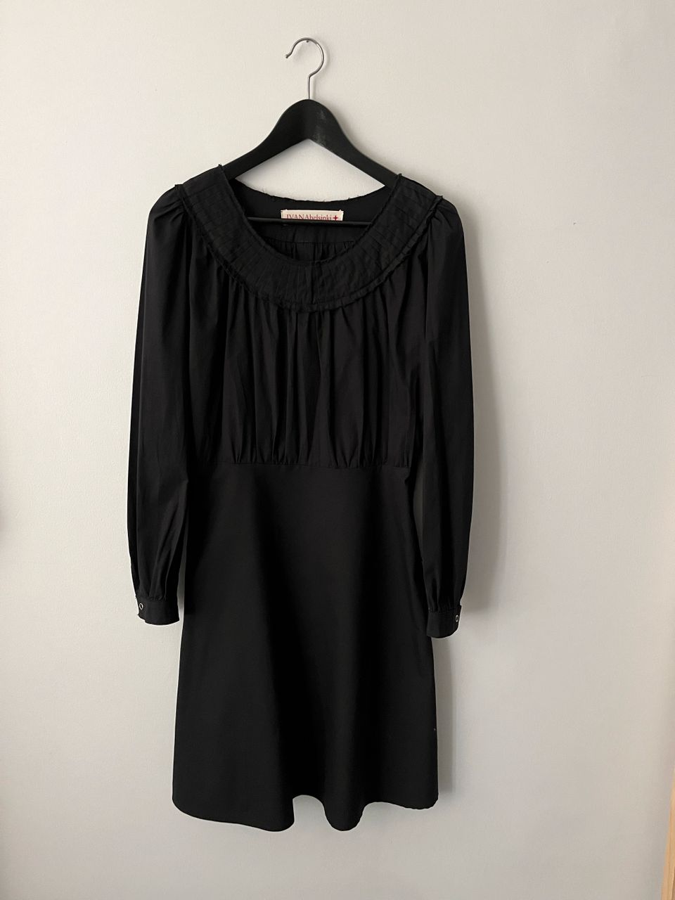 【IVANA helsinki】Marianne Crop Set Black Ivana Helsinkiä edullisesti Tokmannilta! - Kolmistaan