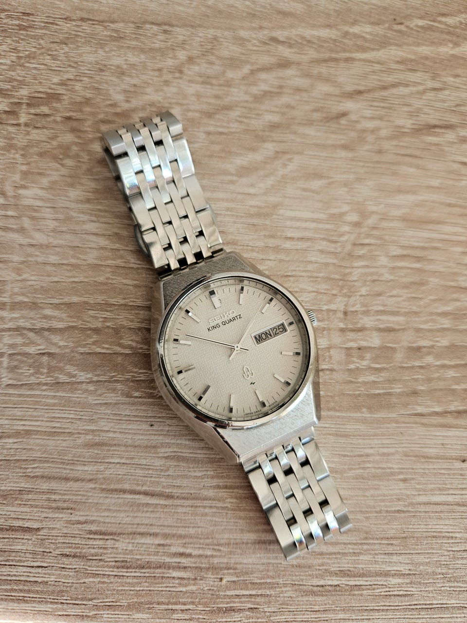 稼働 SEIKO KING QUARTZ 腕時計 デイデイト 0853-8025 SEIKO