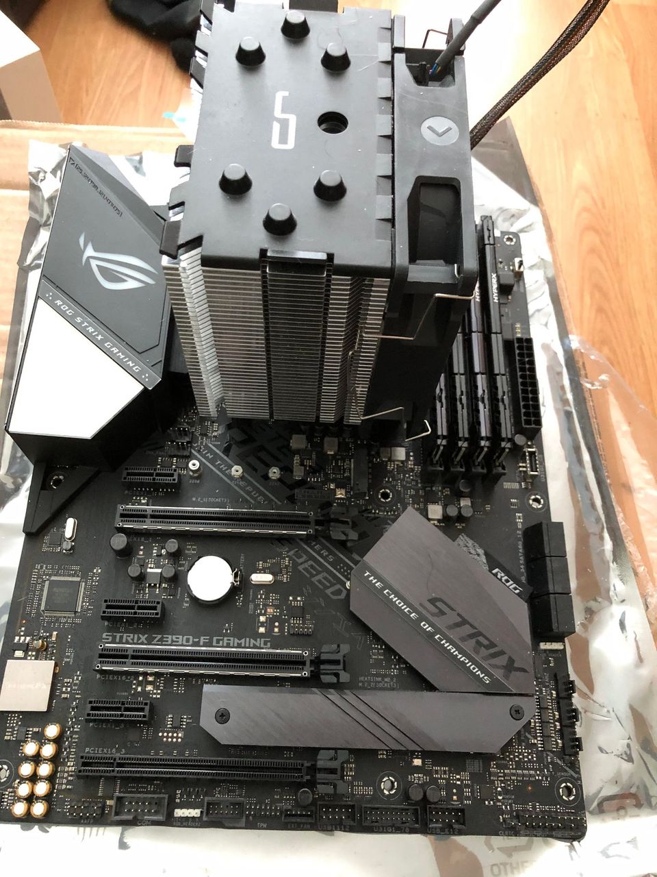 i7 9700k ASUS ROG Z390 DDR4 32GB セット i7 9700k ASUS ROG Z390 DDR4 32GB セット