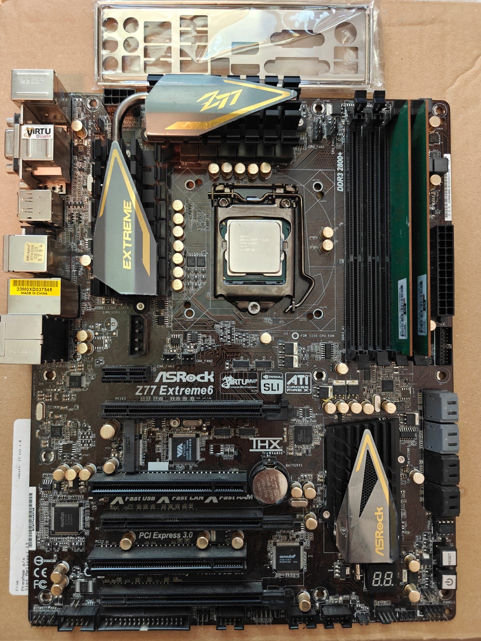 ASRock Z77 Extreme6 + i7-2600K + 4GB DDR3 (viallinen) | Tori
