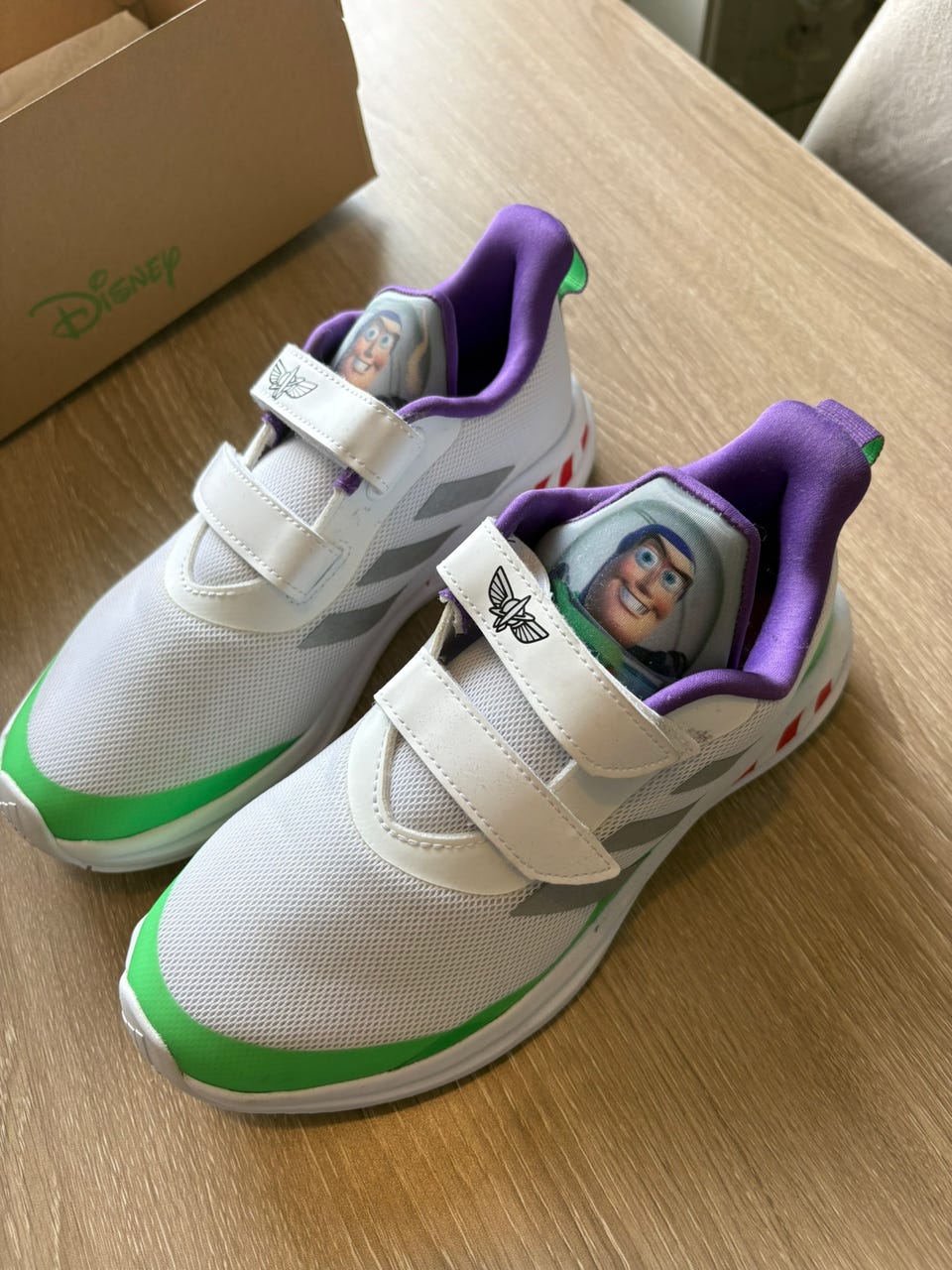 Adidas x Disney Pixar Buzz Lightyear Toy Story Fortarun lenkkarit