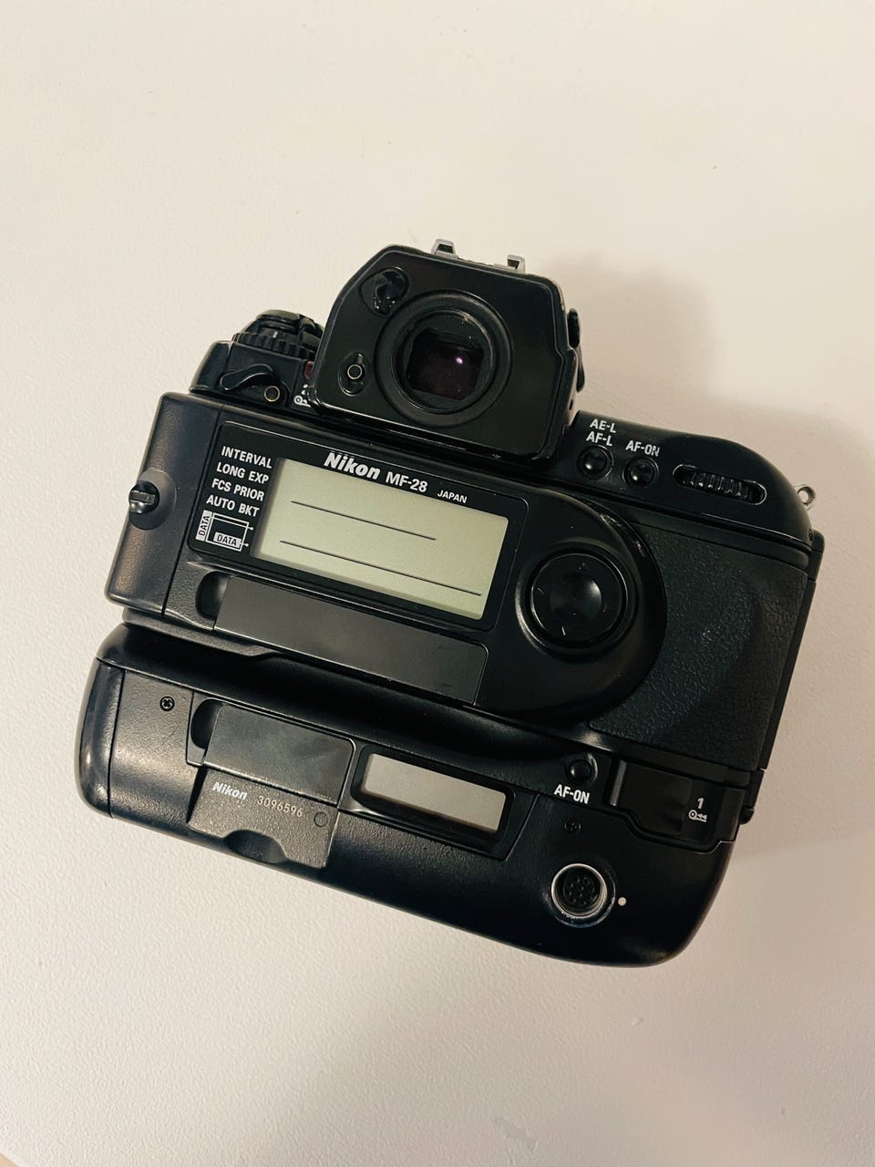 Nikon F5 MF-28付き NIKON F5 MF-28 MN-30 - メルカリ