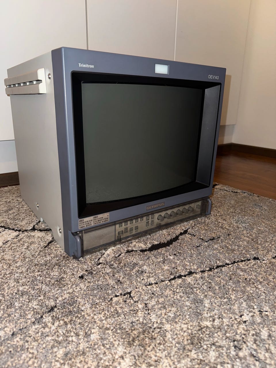 OLYMPUS OEV143 PVM ブラウン管テレビ レトロゲーム高画質□ OLYMPUS OEV143 14インチ トリニトロン