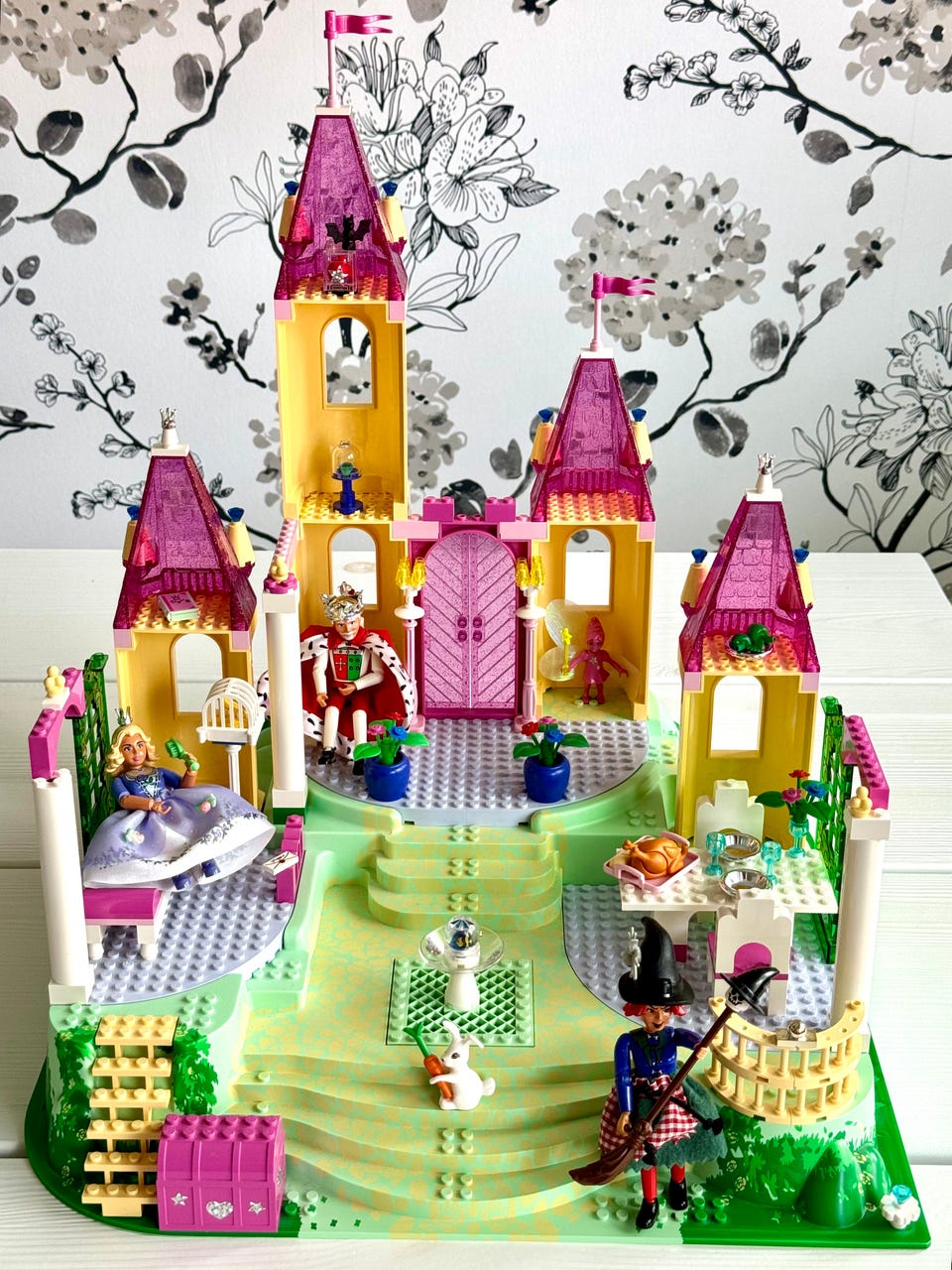 Lego Belville 5808, The Enchanted Palace Tori