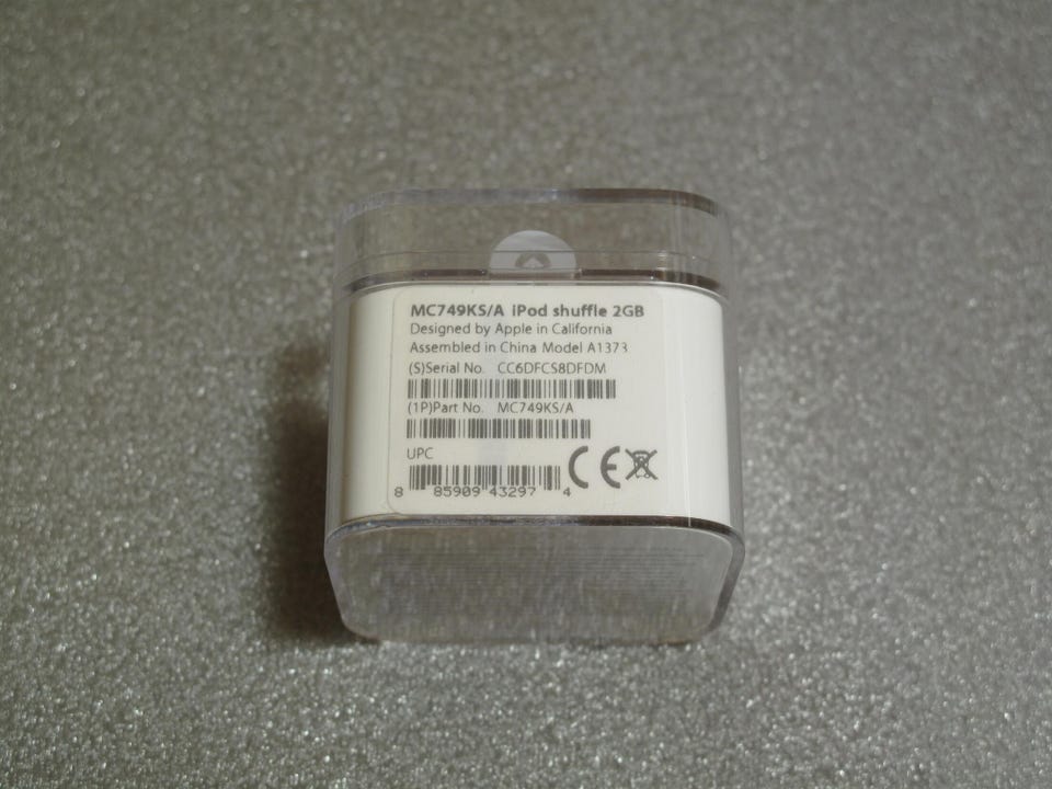 iPod 2ギガ Apple iPod nano 2G (2 GB) - CRN
