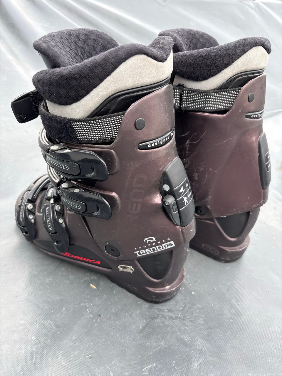 Nórdica WAVE RIDER GTX 3 - Grey | Running shoes & trainers | Mizuno