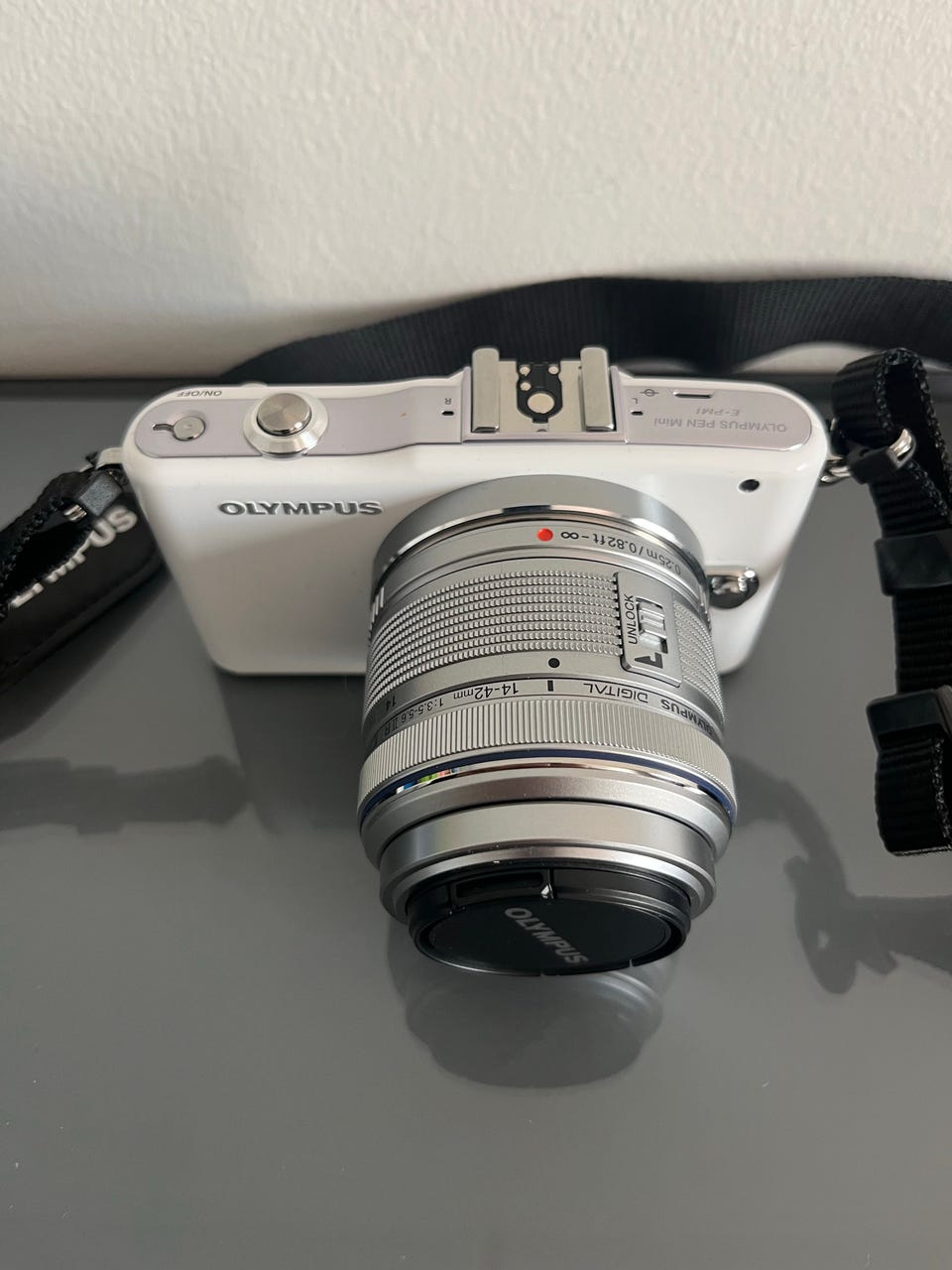 デジタルカメラ OLYMPUS PEN Mini E-PM1/M ZUIKO14-42mm オリンパス OLYMPUS PEN mini E-PM1 ボディ 価格比較 - 価格.com