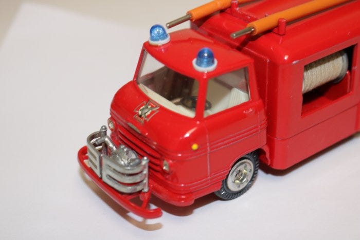 TEKNO 459 ボルボ FALCK ZONEN 消防車 15cm TEKNO 459 ボルボ FALCK ZONEN 消防車 15cm