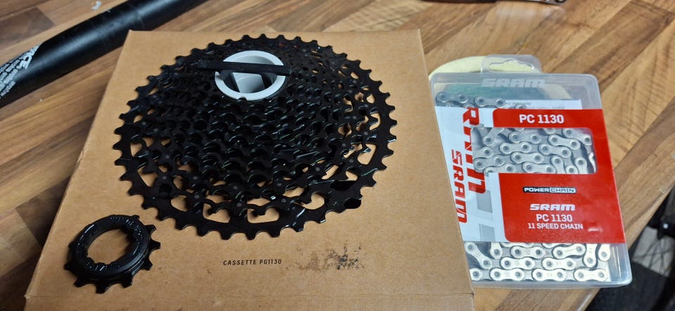 SRAM PG1130 11-36t + PC1130チェーン PG-1130 Cassette | CS-PG