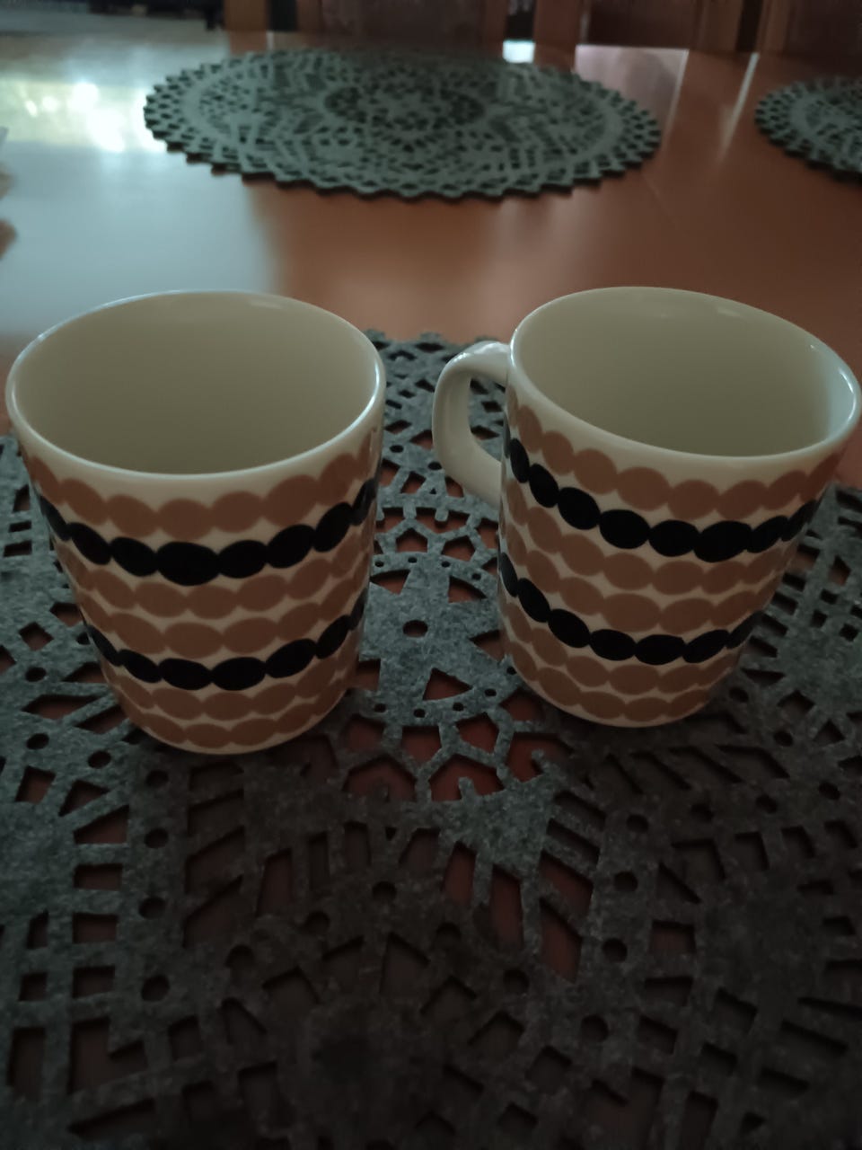 【 marimekko】Big KIVI ✖️2 Marimekko Räsymatto Kahvimuki 2 kpl beige ruskea | Tori