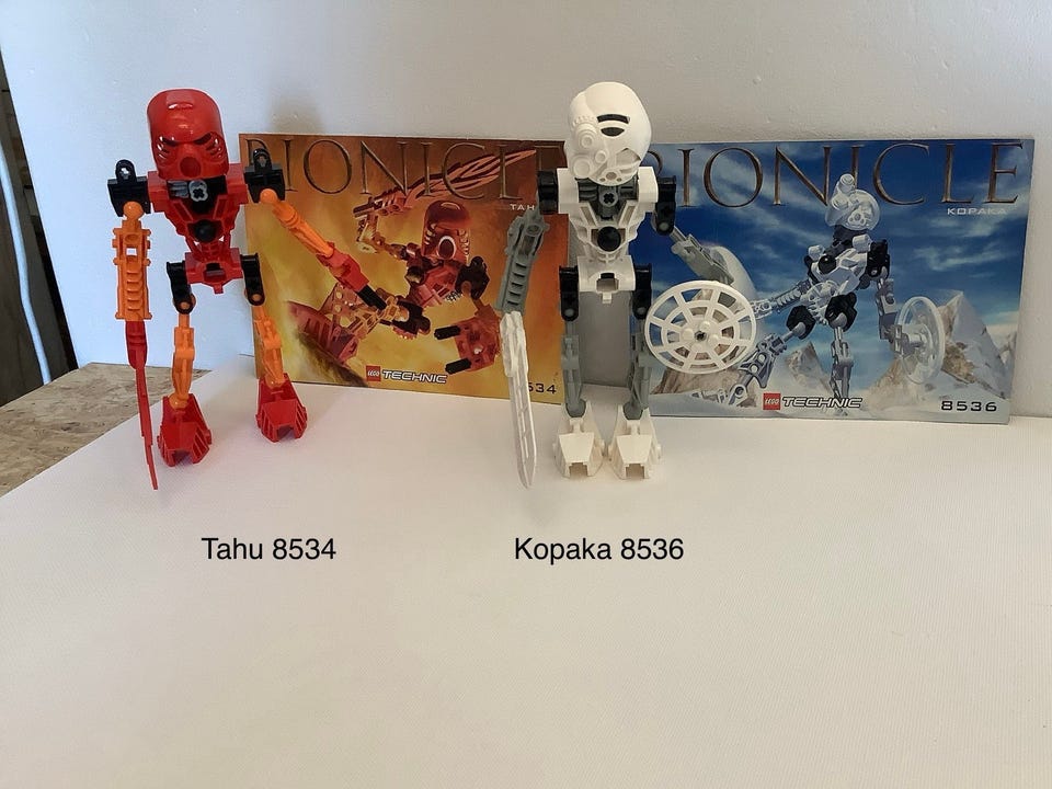 LEGO Bionicle Tahu 8534 ja Kopaka 8536 hahmot Tori