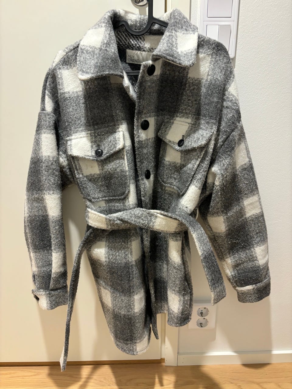 Nelly harmaa takki Tori