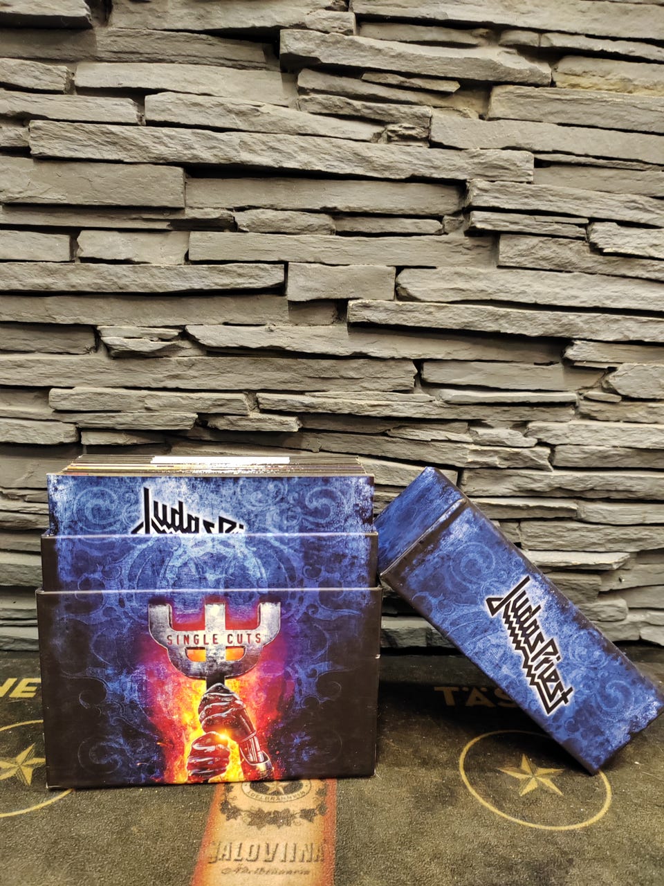 Judas priest single cuts box set | Tori