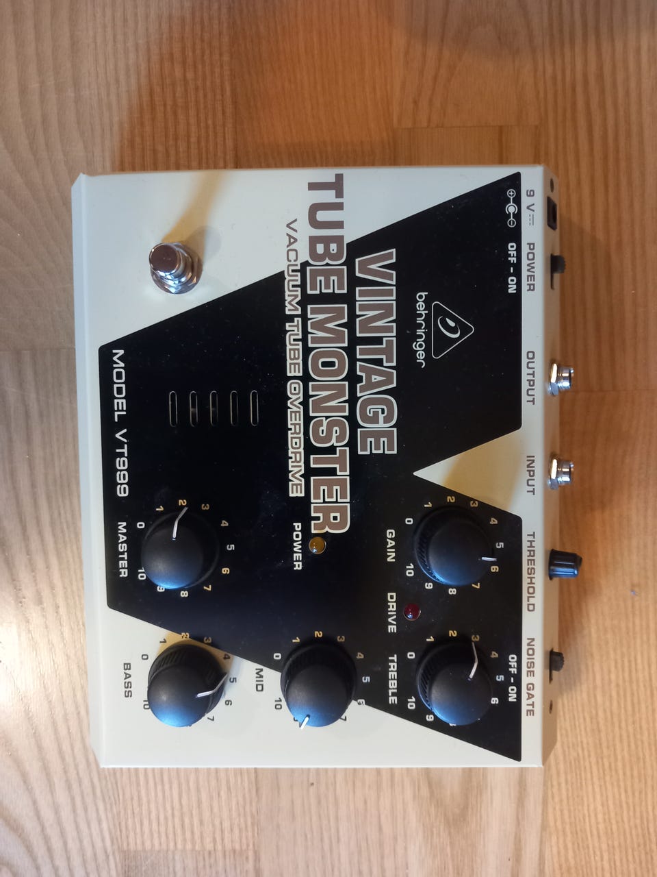 Behringer VT999 Vintage Tube Monster putkisärö | Tori