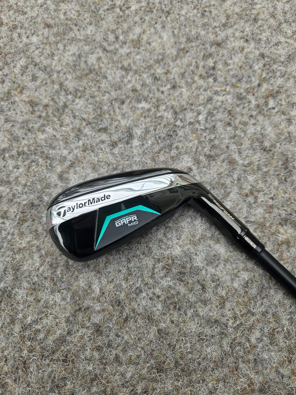 TaylorMade GAPR Mid 4 hybridi golfmaila KBS Hybrid -varrella | Tori