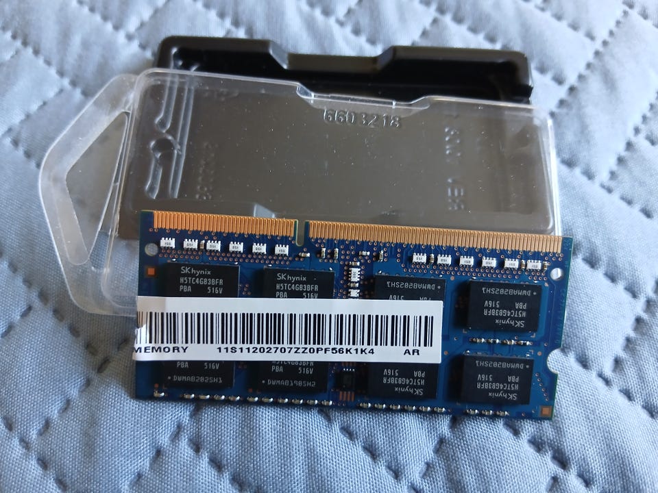 SK Hynix 8GB (1x 8GB) DDR3 SoDimm | Tori
