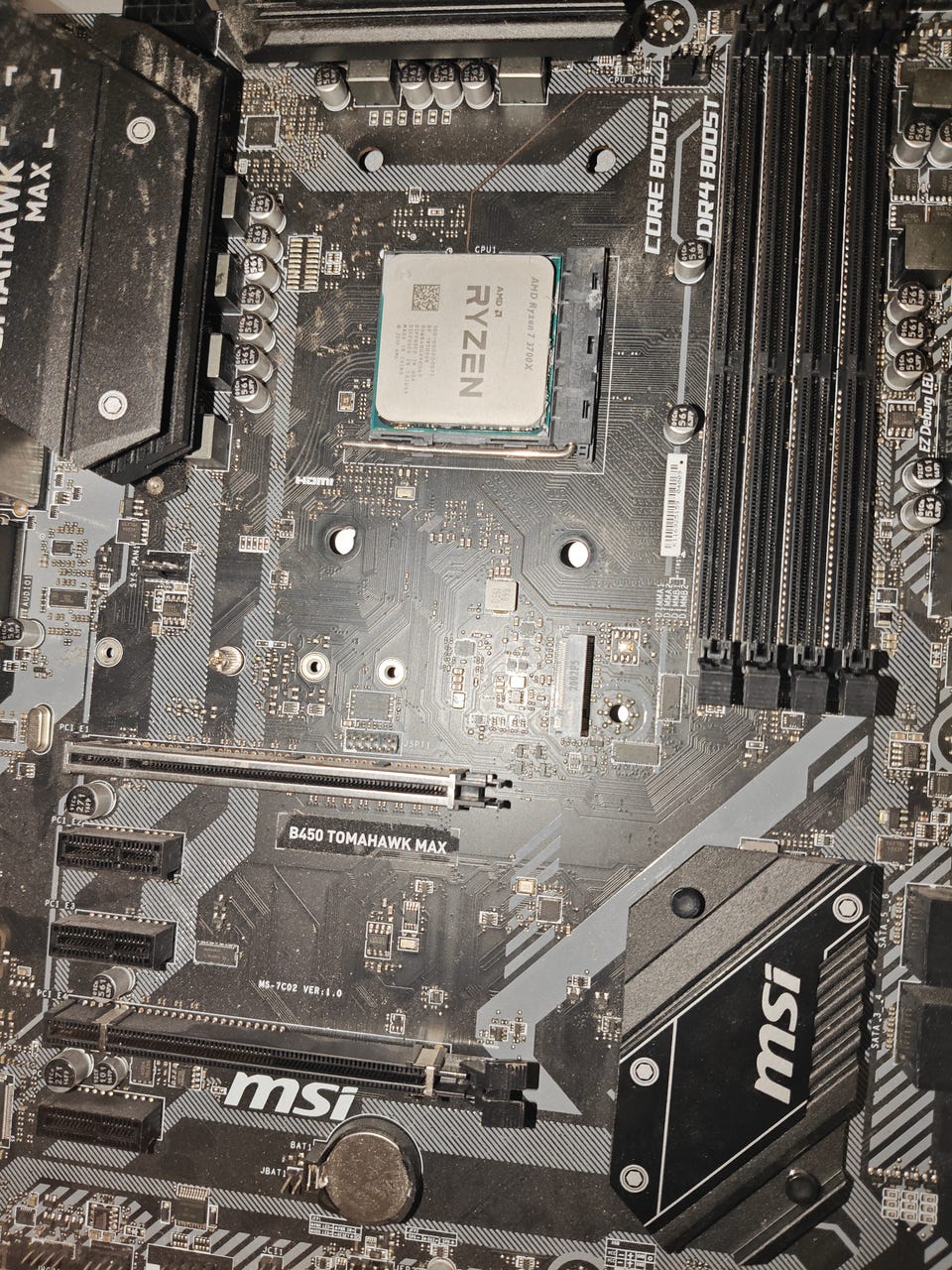 B450 Tomahawk Max + Ryzen 7 3700x | Tori