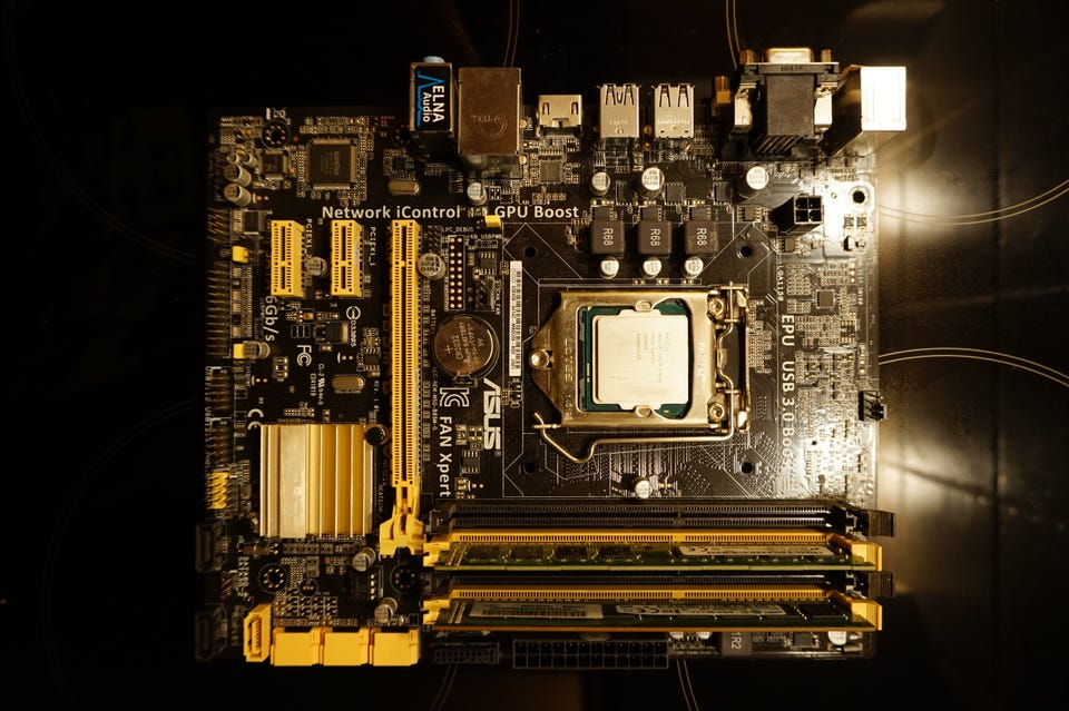 Asus B85M-G emolevy + Intel Core i7-4790 + DDR3-muistit 4GB x2