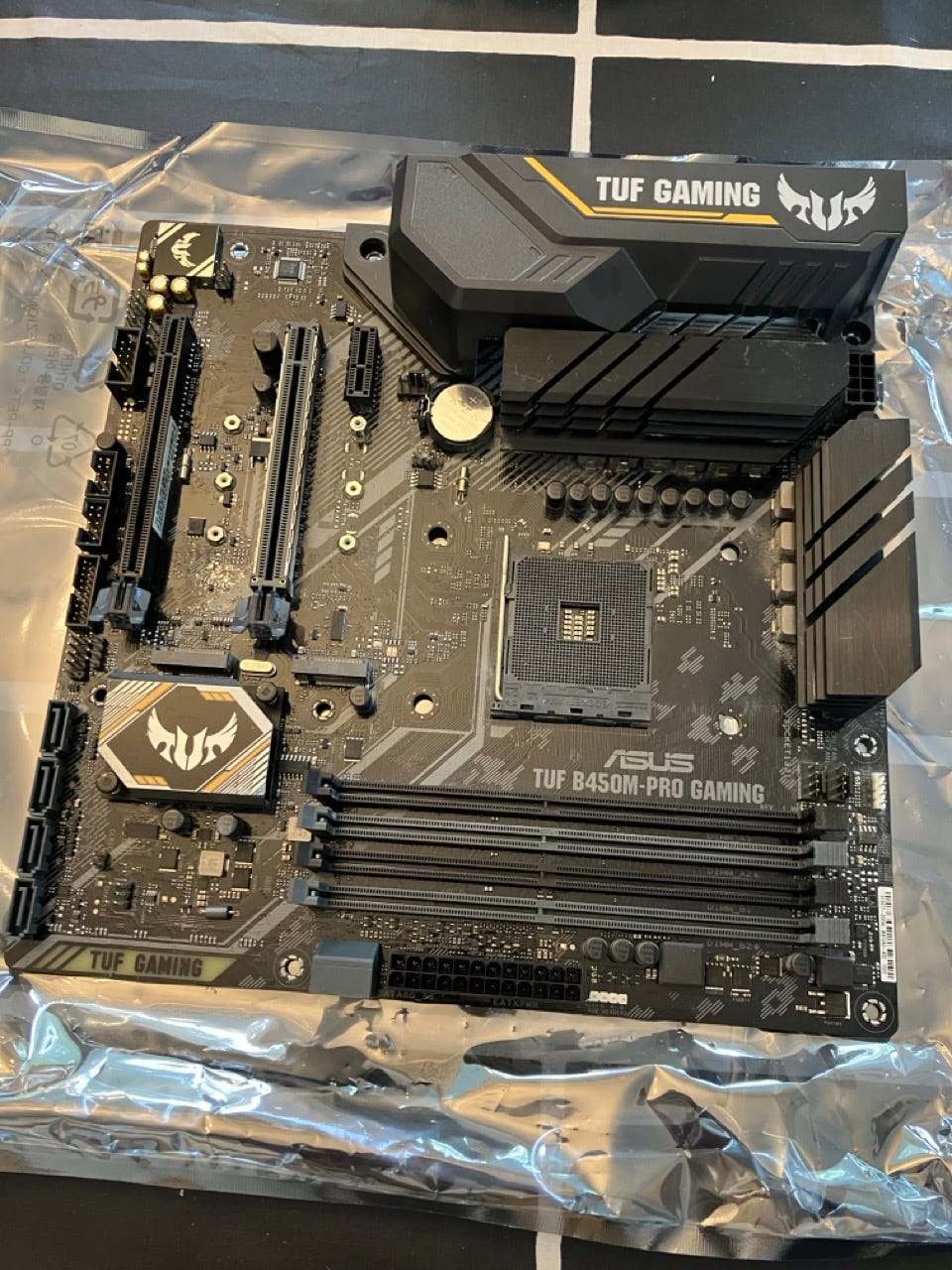 ASUS TUF B450M‑Pro Gaming mATX + Ryzen 5 3600 | Tori