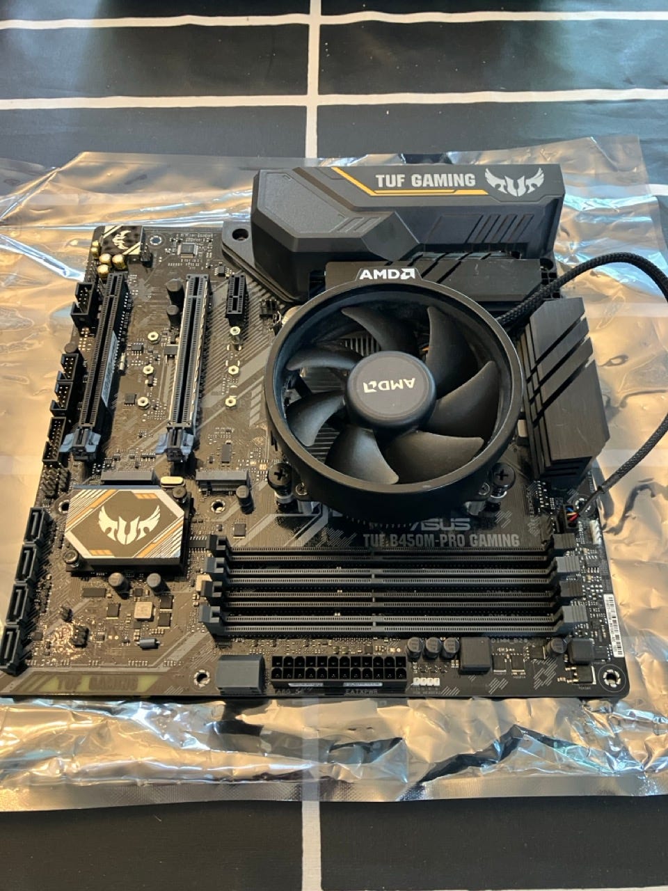 ASUS TUF B450M‑Pro Gaming mATX + Ryzen 5 3600 | Tori