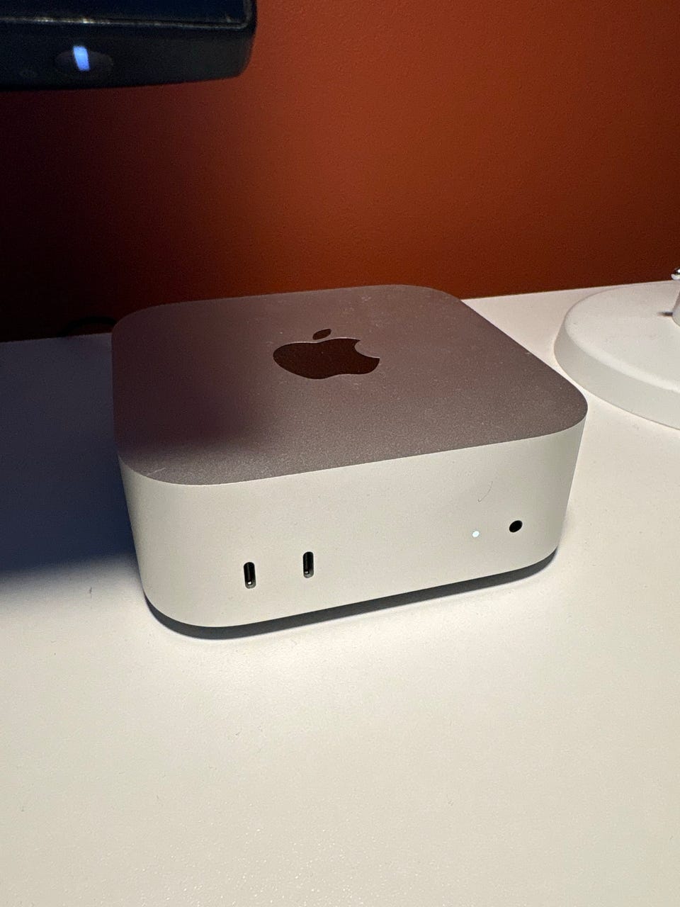 Mac mini M4 16GB/512GB Magic Mouse付属 Mac mini M4 16 Gt / 512 Gt + Apple Magic Mouse + Logitech MX Keys